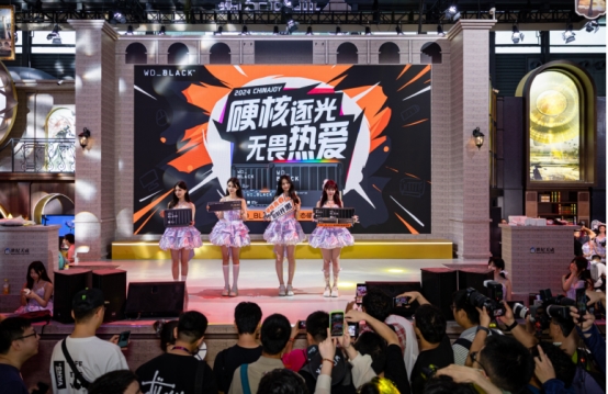 九游娱乐热辣盛宴精彩不断:西部数据携WD_BLACK、闪迪共赴ChinaJoy2024